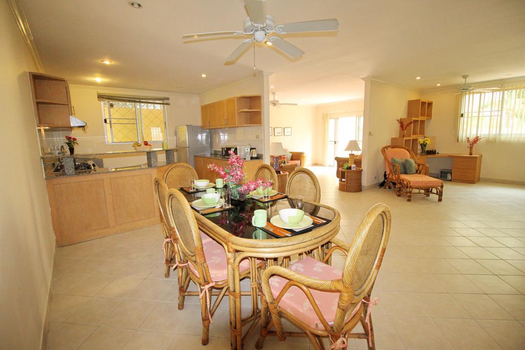 Butterfly Garden Boutique Residences By Frasier, A Lifestyle Destination Apt And Villas 1 To 3 Bedroom Units, 2 Full Bathrooms, Rain Shower, Spa Bath, Complete Kitchen, Staff 24-7,Fast Fiber Optic Wifi, 55" Smart Tv'S, Free Bbq, Pattaya Δωμάτιο φωτογραφία