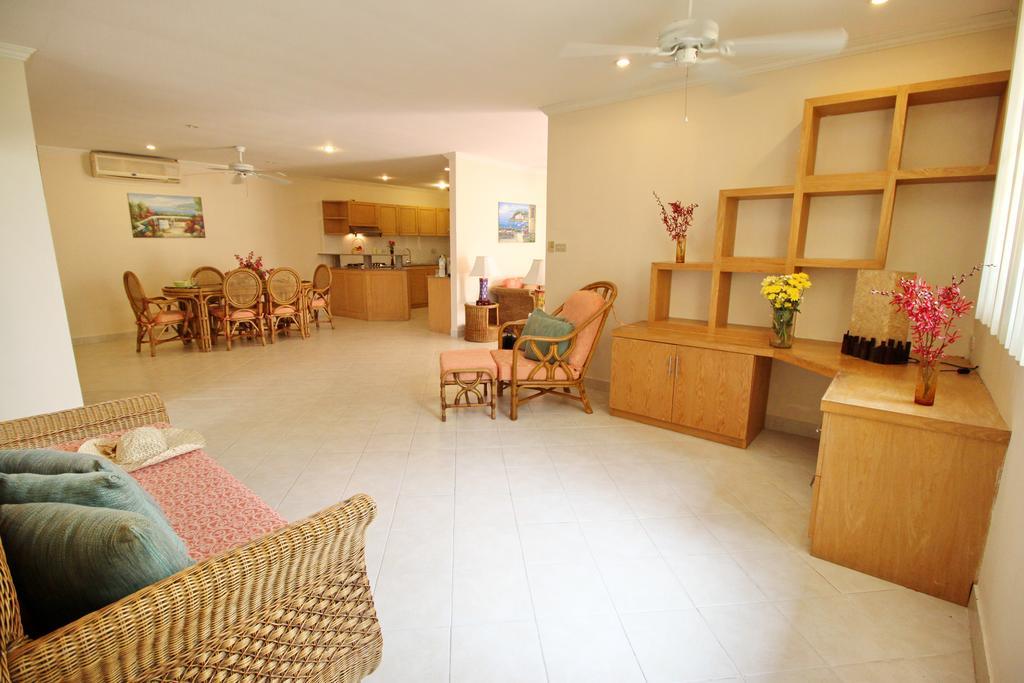 Butterfly Garden Boutique Residences By Frasier, A Lifestyle Destination Apt And Villas 1 To 3 Bedroom Units, 2 Full Bathrooms, Rain Shower, Spa Bath, Complete Kitchen, Staff 24-7,Fast Fiber Optic Wifi, 55" Smart Tv'S, Free Bbq, Pattaya Εξωτερικό φωτογραφία
