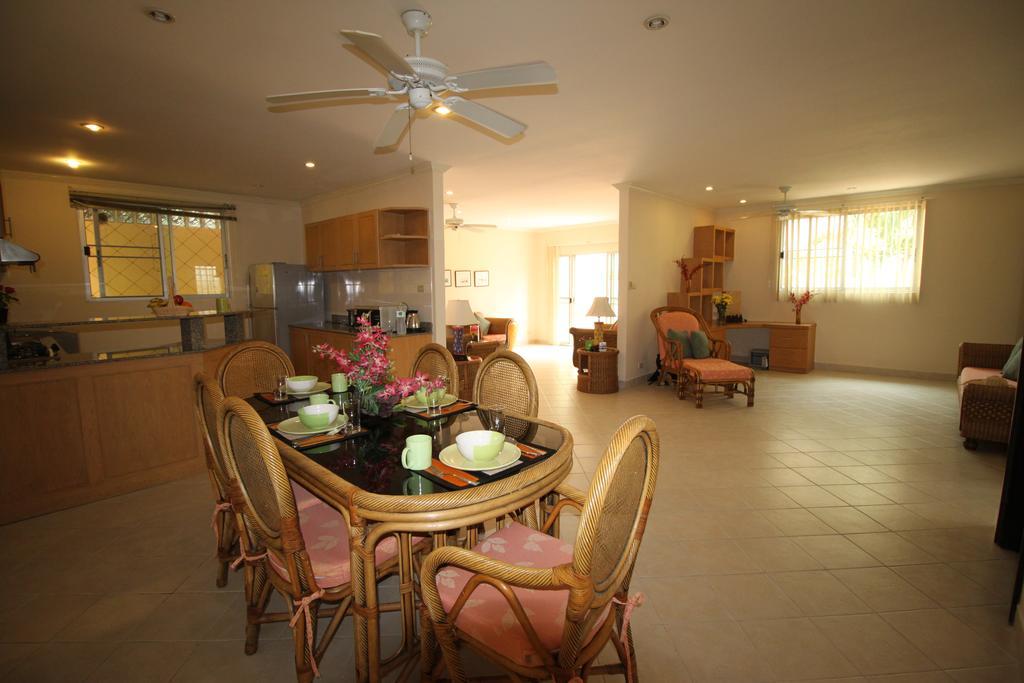 Butterfly Garden Boutique Residences By Frasier, A Lifestyle Destination Apt And Villas 1 To 3 Bedroom Units, 2 Full Bathrooms, Rain Shower, Spa Bath, Complete Kitchen, Staff 24-7,Fast Fiber Optic Wifi, 55" Smart Tv'S, Free Bbq, Pattaya Δωμάτιο φωτογραφία